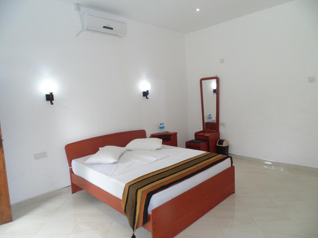 White Eagle Hotel Сігірія Номер фото