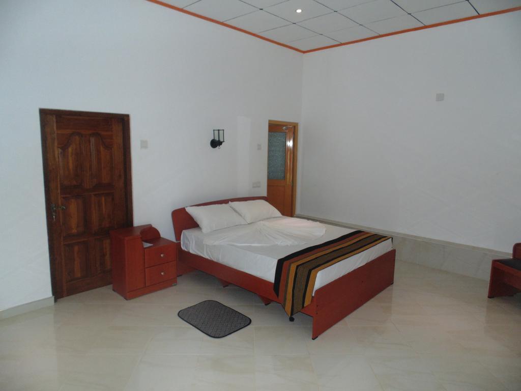 White Eagle Hotel Сігірія Номер фото
